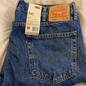 NWT Levi 505